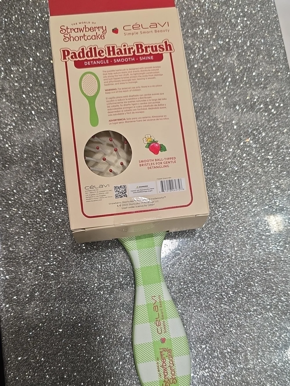 Celavi X Strawberry Shortcake Detangle & Smooth Paddle Brush